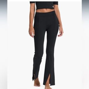 Vuori Lux Rib Split Bootcut pants NWOT
